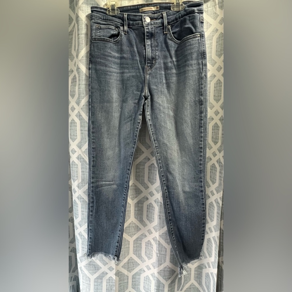Levi's Women's Ankle Cropped Jeans 721 - Faded Blue
